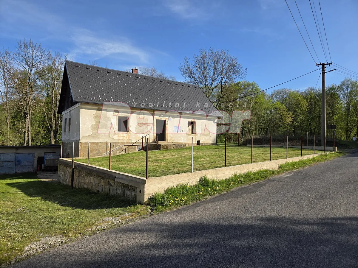 Prodej rodinného domu 130 m², pozemek 1200 m²